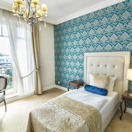 Hotel Luxury Bytom 4*