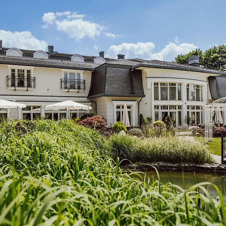 Luxury Bytom 4*