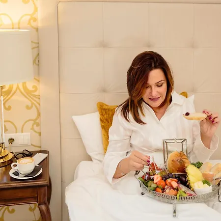 Hotel Luxury Bytom 4*