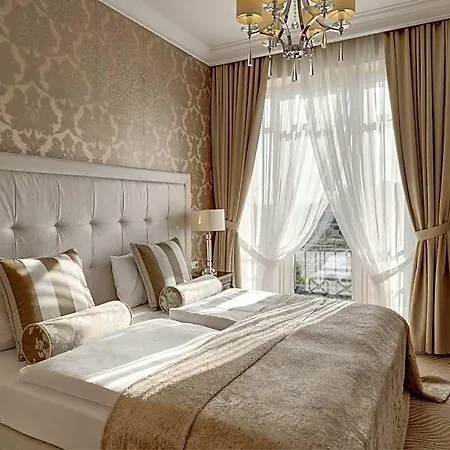 Luxury Bytom Hotel