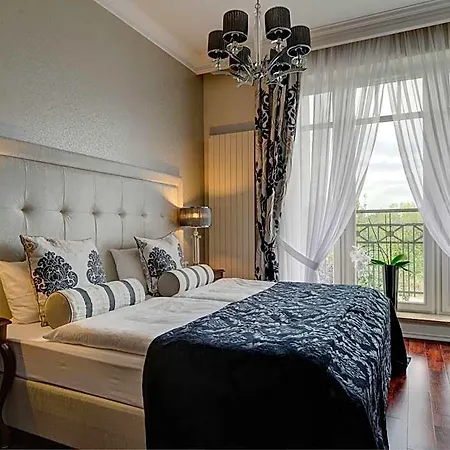Luxury Bytom Hotel 4*