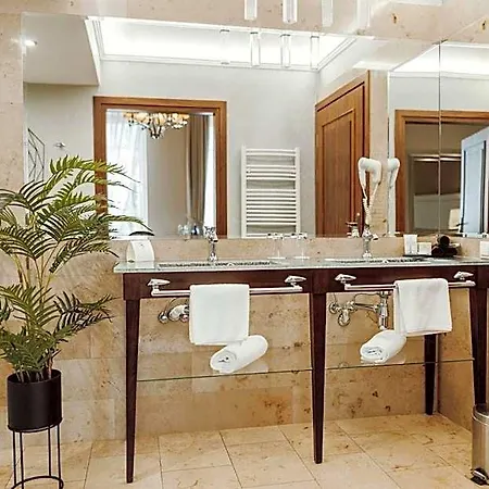 Rezydencja Luxury Hotel & Wellness Bytom Piekary Slaskie 4*